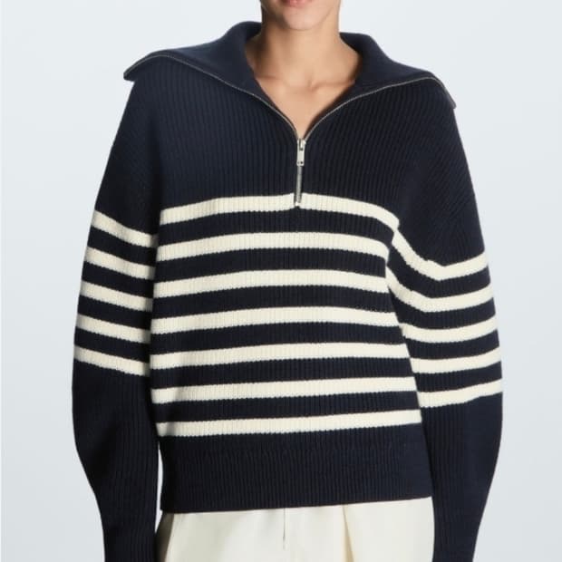 COS 코스 신형  스트라이프 니티드 하프 집업 니트