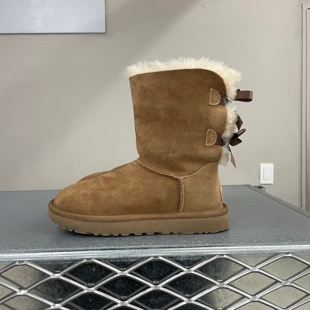 어그 베일리 보우 II 클래식 부츠 230