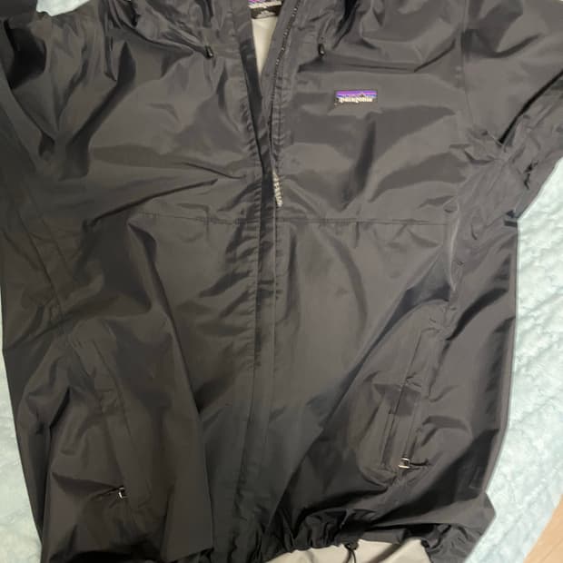 파타고니아 토렌쉘 블랙 L