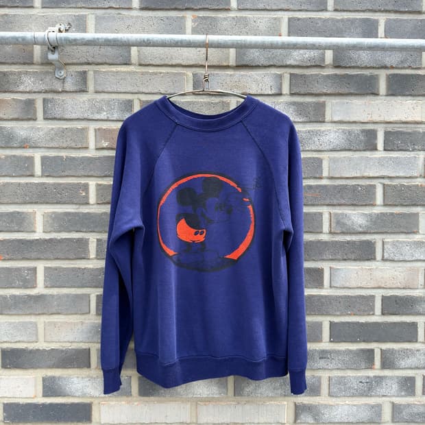 90s mickey sweatshirt