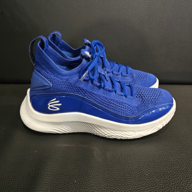 언더아머 커리 농구화 플로우8