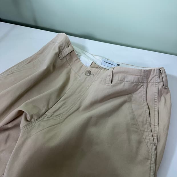 L-XL 에스피오나지 라이트베이지 테이퍼드와이드핏 치노팬츠