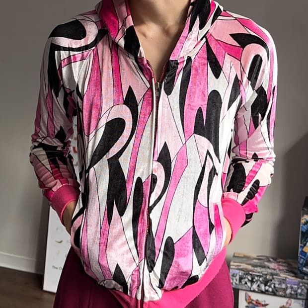 Julia Boutique 지오메트릭 벨루아 후드 집업