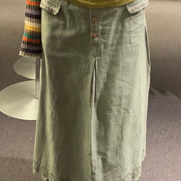 OS)wardrobe 빈티지 여성 꽃 펀칭 디테일 롱 스커트