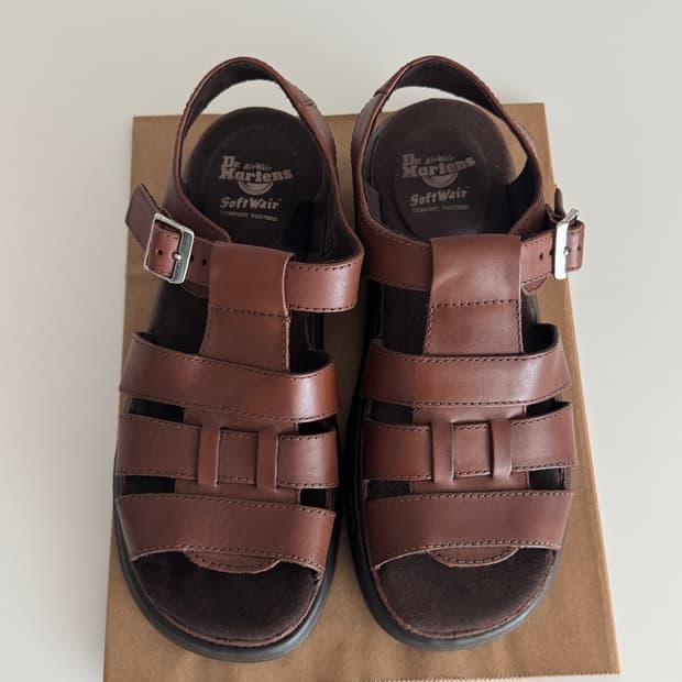 닥터마틴 캐롤린 샌들 (230)