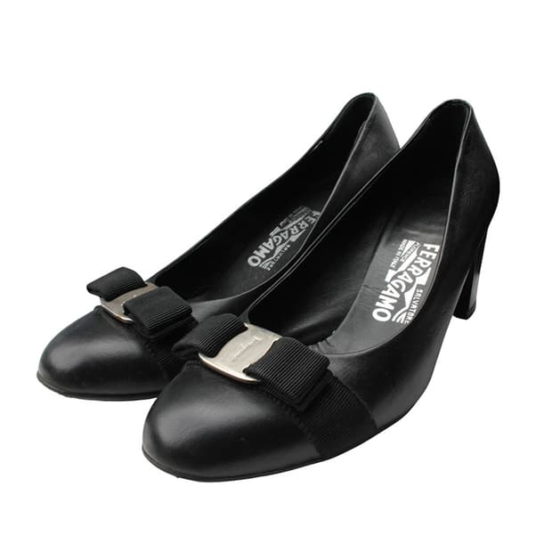 페라가모 블랙 바라 펌프스 8반