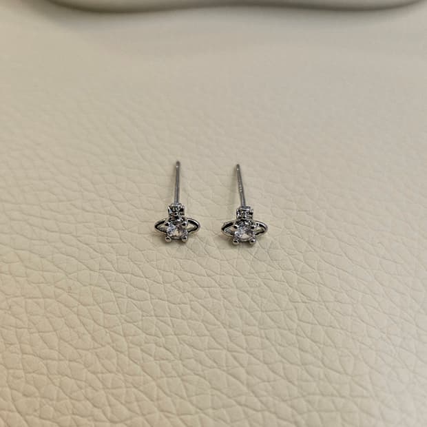 비비안웨스트우드 업사이클링 마이크로 미니 귀걸이