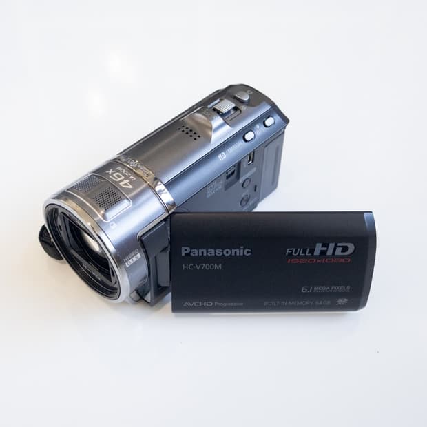 Panasonic HC-V700M / 빈티지 디지털 캠코더 