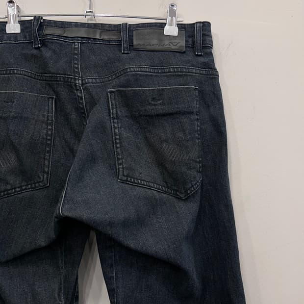 MACNA 패드 내장 흑청 데님 바이커팬츠