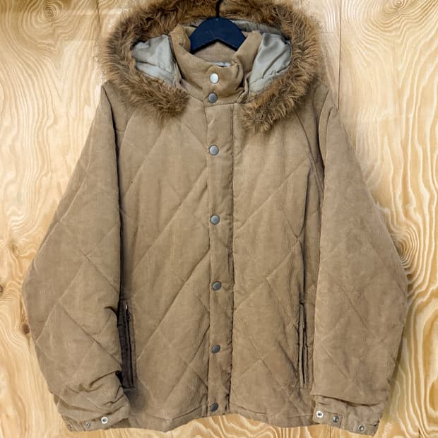 반작 코듀로이 퀼티드 후드 점퍼