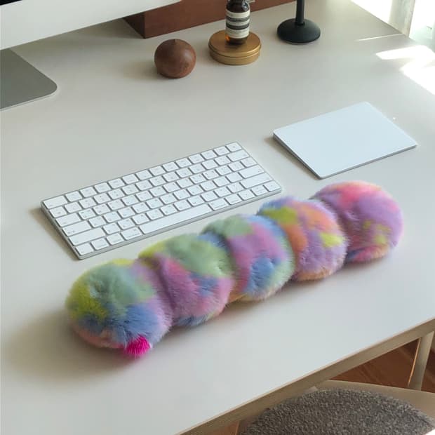 꾸물 애벌레 손목쿠션 5동그라미 팝니다