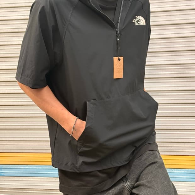 NORTH FACE 블랙 반팔 바람막이 후드티