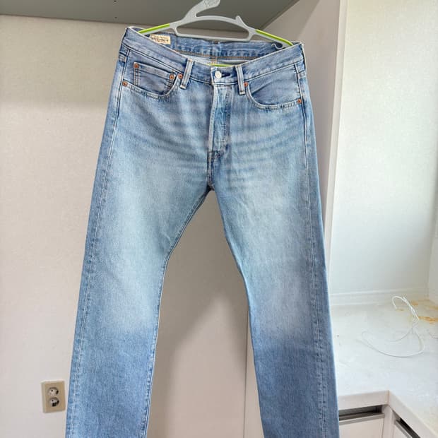 리바이스 프리미엄 라인 00501-3410 31-32 사이즈 판매합니다