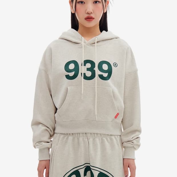 939 LOGO CROP HOOD (OATMEAL)