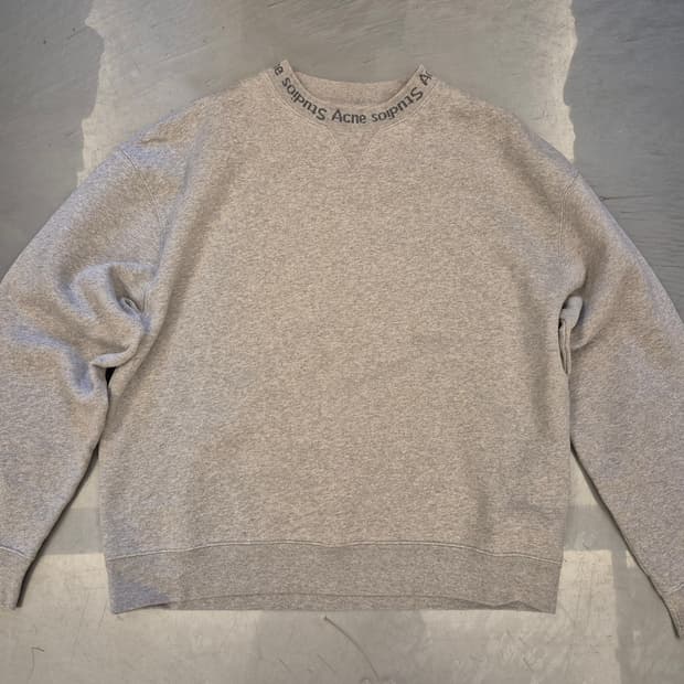 아크네 플로고 스웻 셔츠
