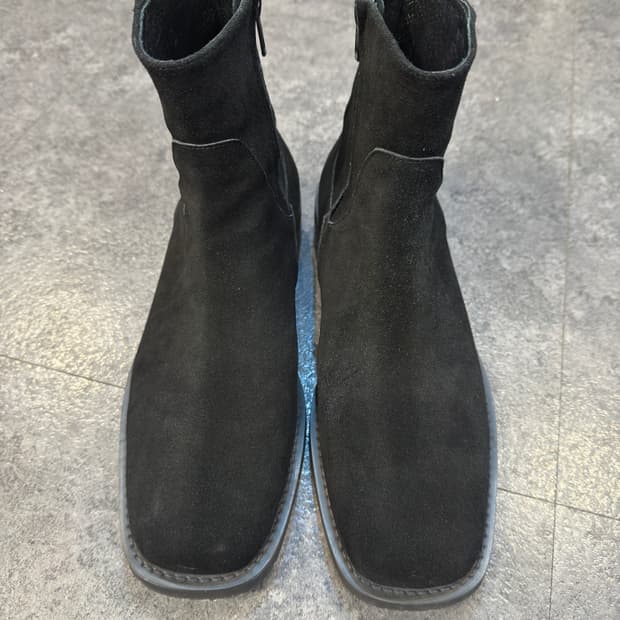 로맨틱무브 블랙 스웨이드 스퀘어토 부츠 255