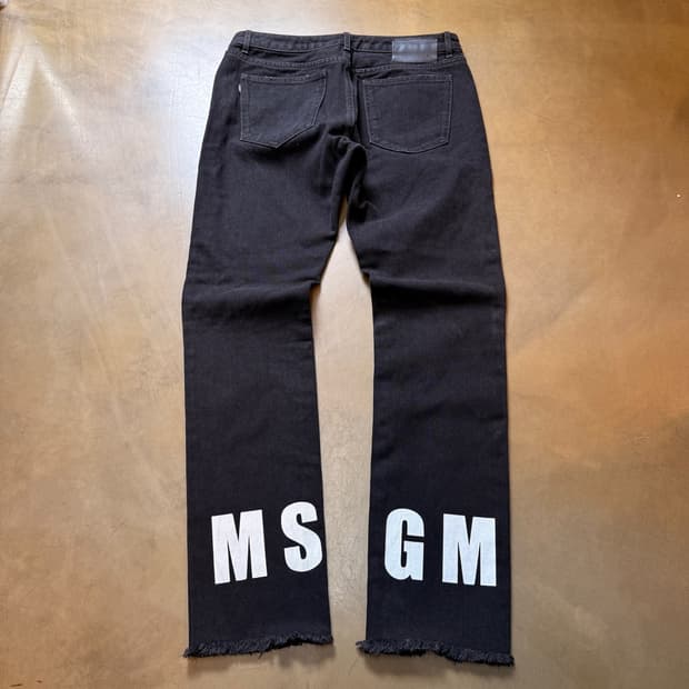 MSGM 레터링 커팅 블랙 진