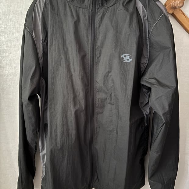 산산기어 패널드 자켓 23ss(1사이즈)