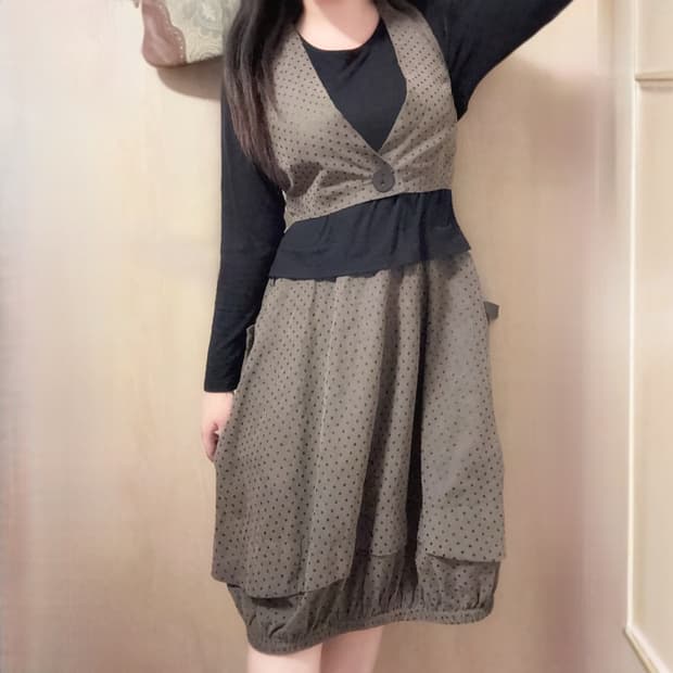 라떼갸루 핀터깔 도트 단추 포인트 레이어드 펌킨 디테일 원피스 