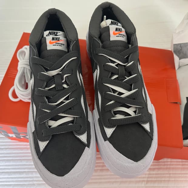 (260) 나이키 사카이 블레이저 로우 그레이