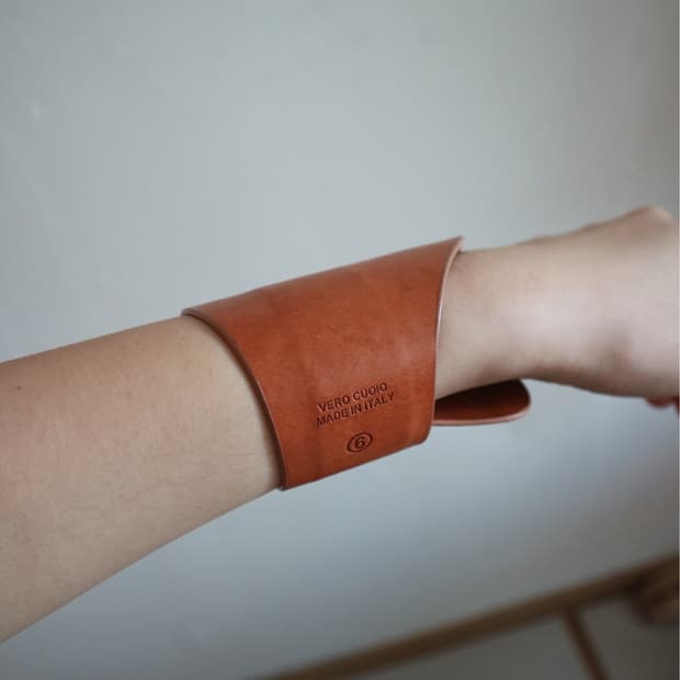 MM6 leather bracelet