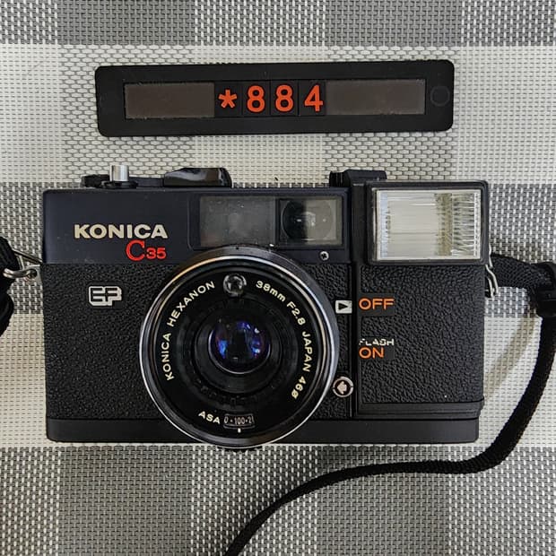 코니카 C 35 EF 필름카메라