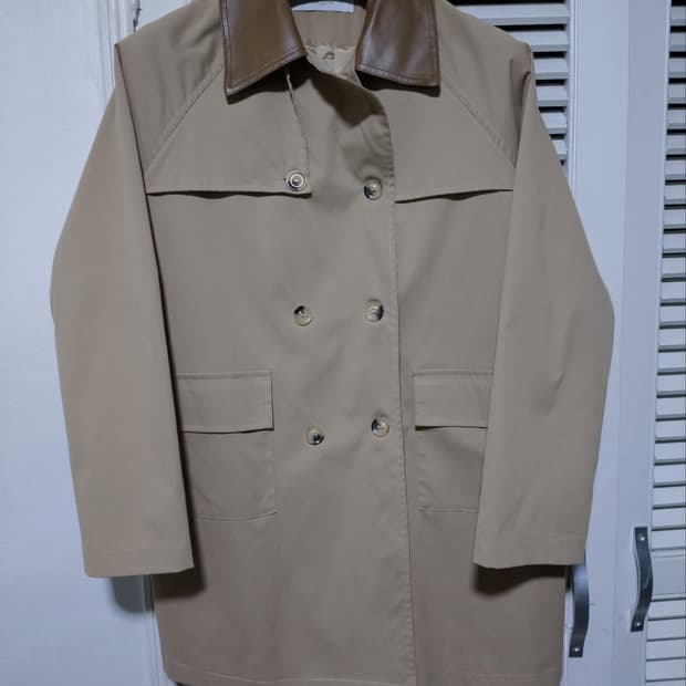 오버핏 F 아이잗 가죽 포인트 코트