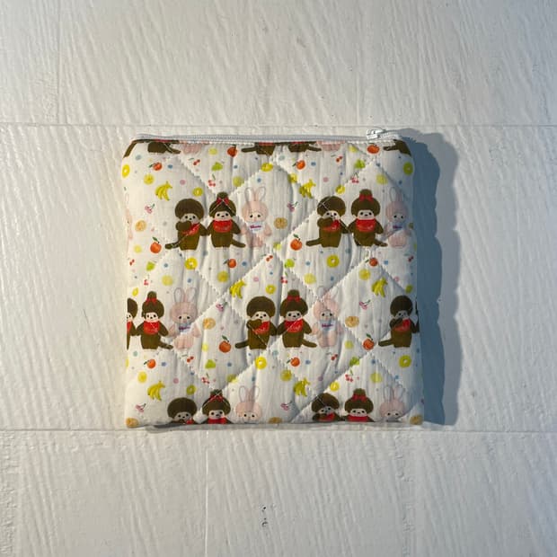 [ 핸드메이드 ] 몬치치 과일 원단 정사각 파우치