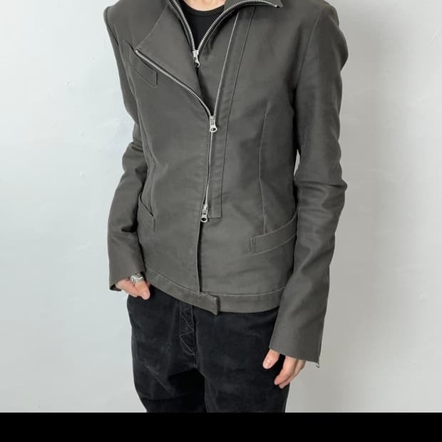 THE TWELVE Asymmetric High-Neck Double Z