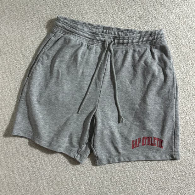GAP 갭 애슬레틱 그레이 면 반바지
