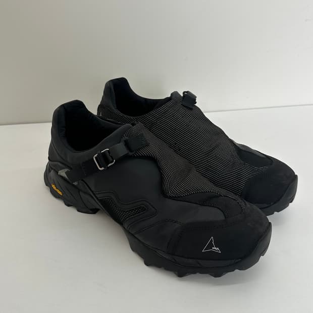 로아 하이킹 미나르 블랙 EU 45(10회 미만 착용)