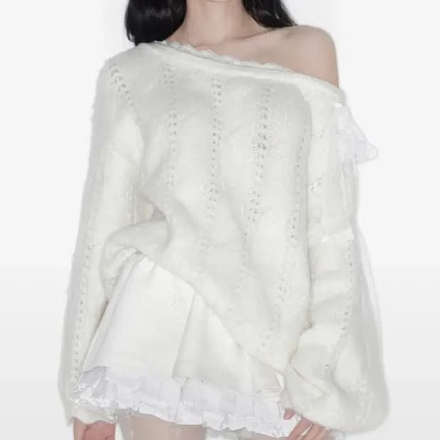 더티스 소프트 베일 오프숄더 니트 아이보리