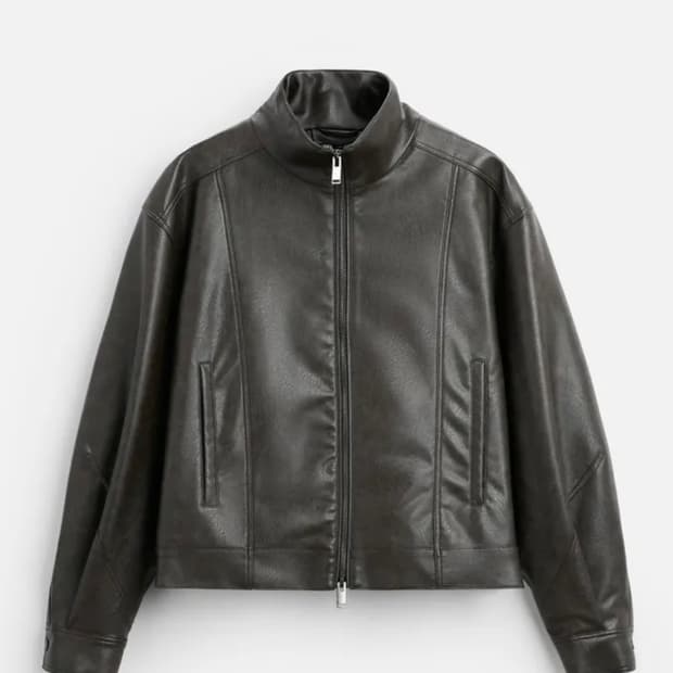 Zara 가죽 이펙트 재킷 M size (95-100)