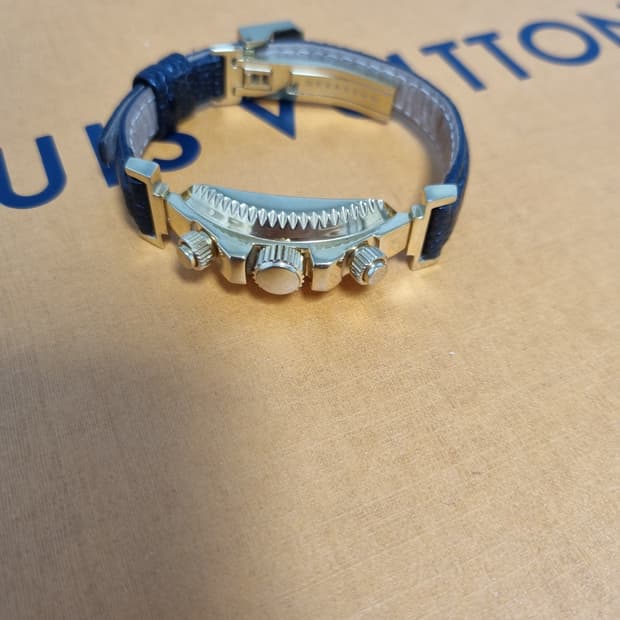 드바스크 금장 가죽 팔찌