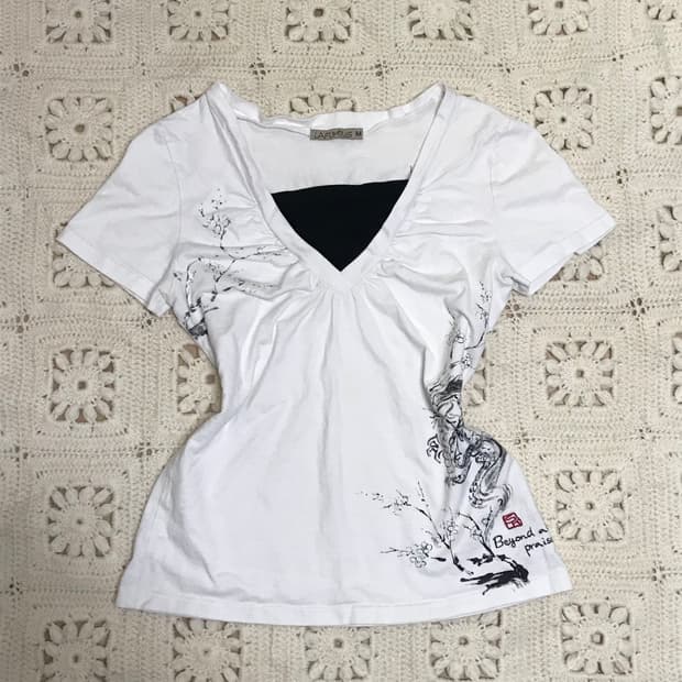 오리엔탈 무드 탑