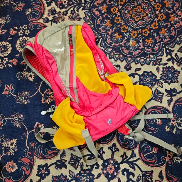 아이더(Eider) 컬러배색 라이딩 등산 백팩 10L