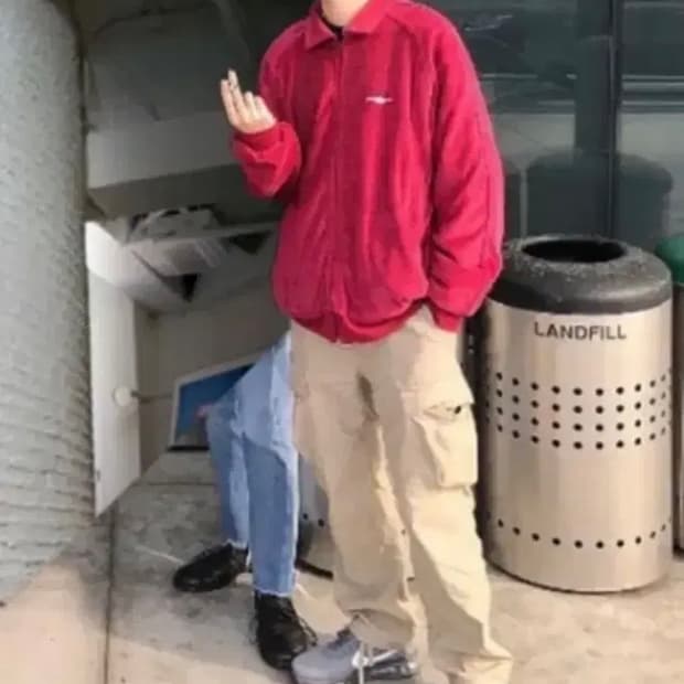 L) YARDSALE 야드세일 벨루어 트랙자켓 레드