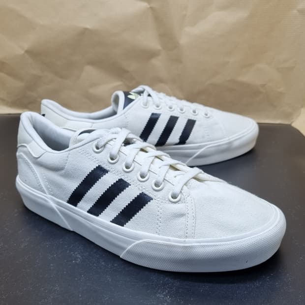 아디다스 아바카  스니커즈 250