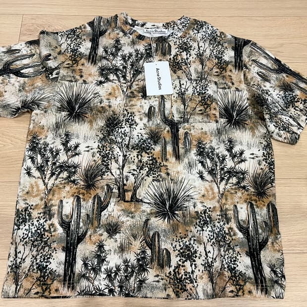 아크네 데저트 티셔츠 M