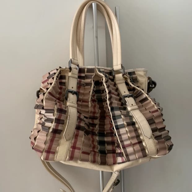 Burberry 버버리 뉴 노바체크 페이던트 투웨이 백