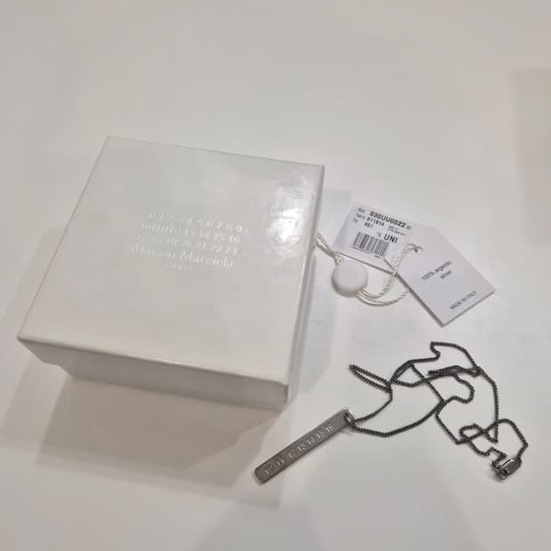 마르지엘라 넘버링 목걸이 바 목걸이