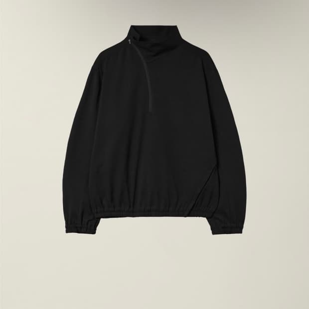 ee 누마레 커브드 하프 집업 팝니다