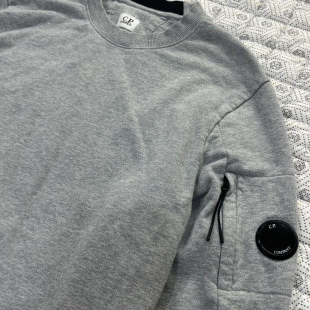 씨피컴퍼니 CP컴퍼니 렌즈 맨투맨 100