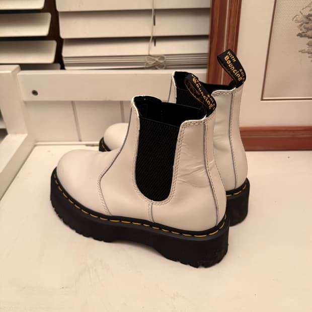 [EU38] 닥터마틴 2976 스무스 레더 플랫폼 첼시 부츠