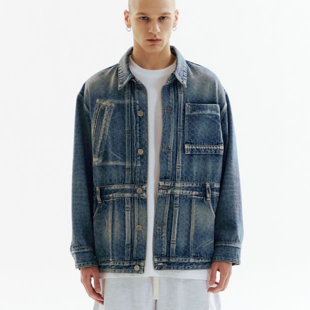 CHOWOO Denim Trucker Jacket 오버핏 데님 트러커자켓