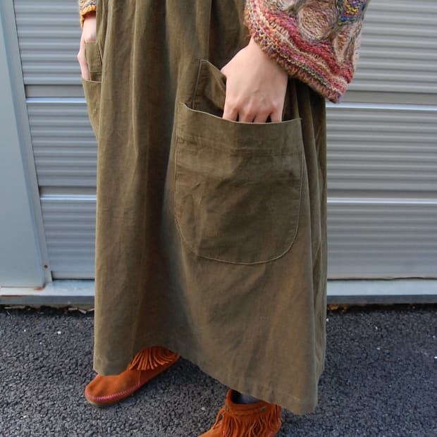 Naru double pocket corduroy skirt