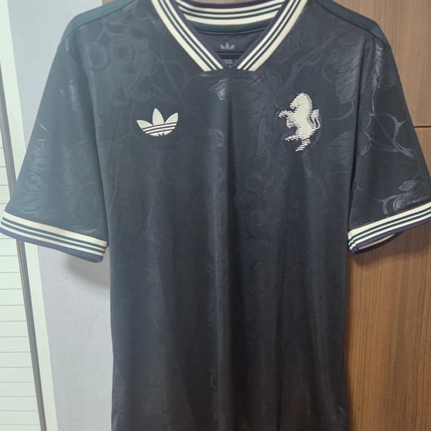 유벤투스 유니폼 25/26 TF 저지 블랙 L사이즈