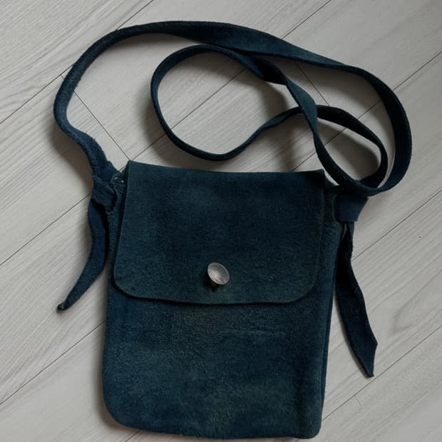 [L]Visvim Medicine bag L indigo