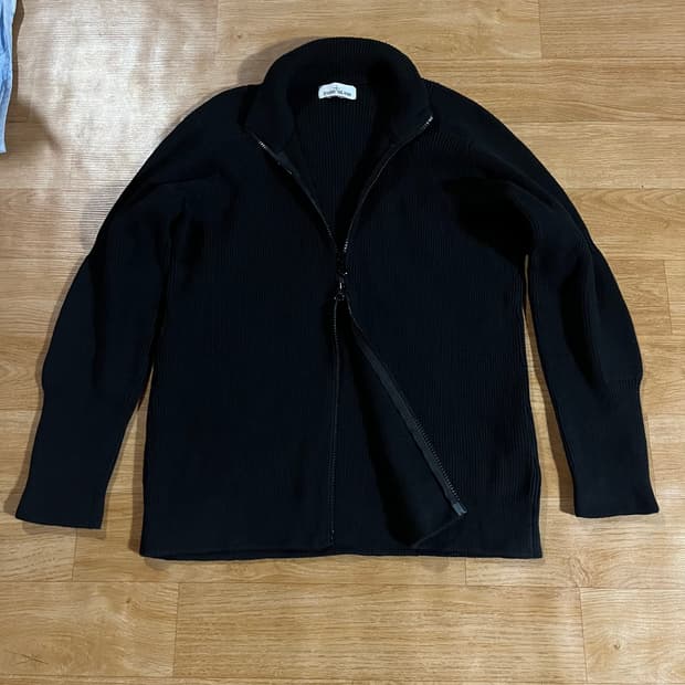 [105] 스톤아일랜드 니트집업