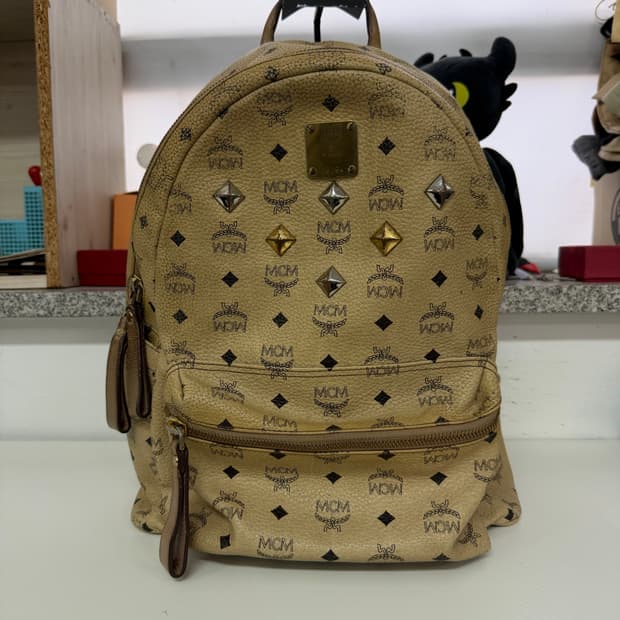 정품) MCM 베이지 비세토스 백팩 